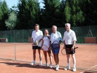 Dr. Gmehling, Melanie Hafner, Freddy Kohler und Klaus Eisenhofer nach ihrem Match