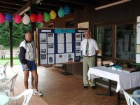 Klaus Eisenhofer und Freddy Kohler an der Pinwand